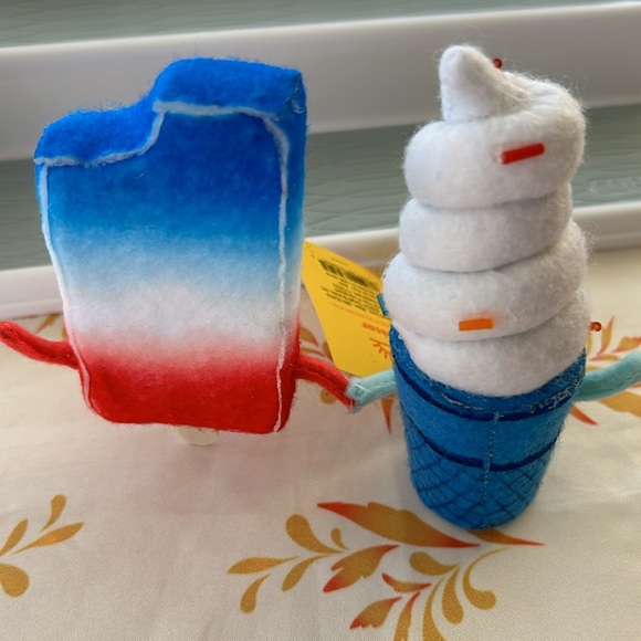 Sun Squad Decor Felt Ice Cream Cone 🍦 & Ice Cream Figures with Tag Target 🎯 - Picture 7 of 7